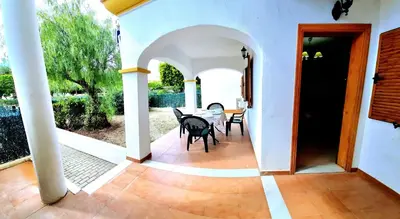 Un balcón o terraza de Apartamento en planta baja Veramar 5 primera línea de playa