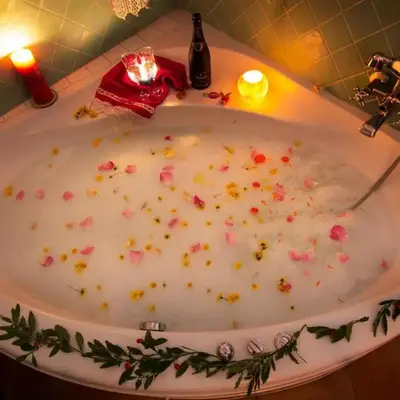 romantic house for 2 people with jacuzzi
