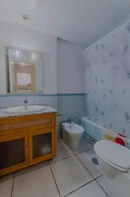 Un baño de Mediterranea 8 Vera Playa Jardines tus momentos frente al mar