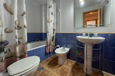 Un baño de R2304 Playa del Sur Vera Playa Almería
