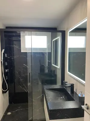 Un baño de Apto Aguadulce Sur con Piscina y vistas al Mar