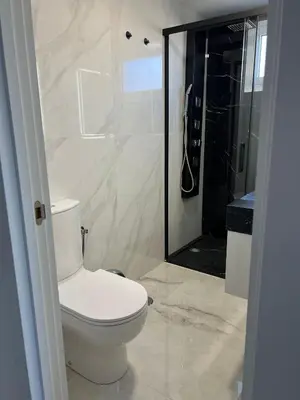 Un baño de Apto Aguadulce Sur con Piscina y vistas al Mar