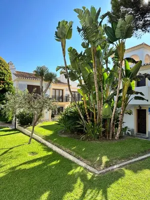 Jardín al aire libre en Vera Costa cerca de la playa