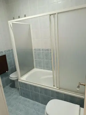 Un baño de Piso primera línea playa Almería