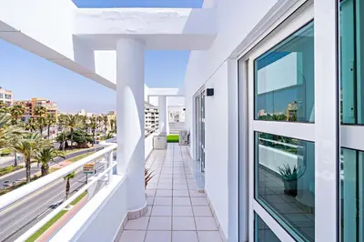 Un balcón o terraza de Ático El Faro