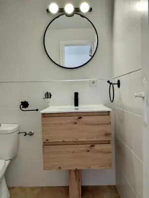 Un baño de Apartamento Indalo en primera linea de playa