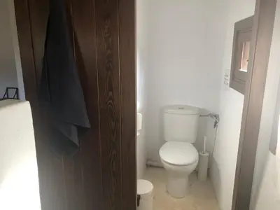 Un baño de Estudio en cortijo en Fernán Pérez