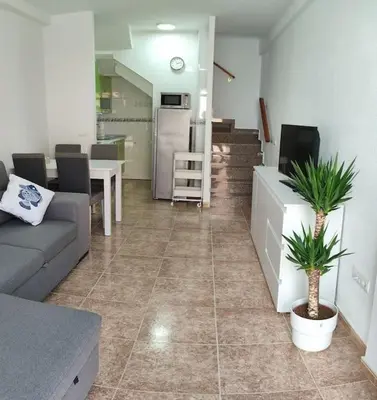 Una televisión o centro de entretenimiento en Agatha CaboGata Home - Summer Vibes