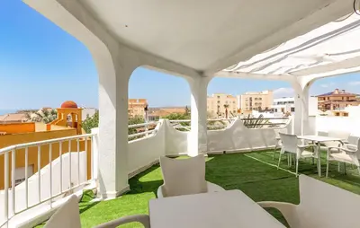 Un balcón o terraza de Beautiful Home In Aguilas With Wifi