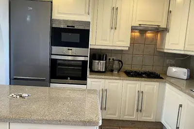 Una cocina o zona de cocina en Sea View Penthouse apartment