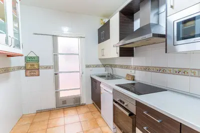 Una cocina o zona de cocina en TrendyHomes Villa Africa