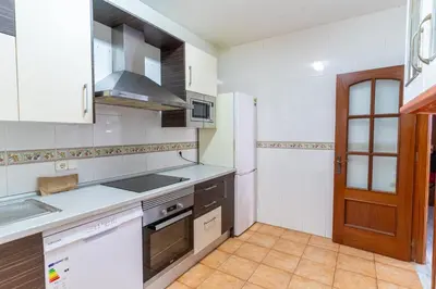 Una cocina o zona de cocina en TrendyHomes Villa Africa