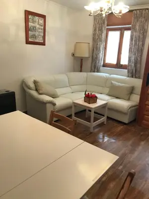 Zona de estar de EL CERRO