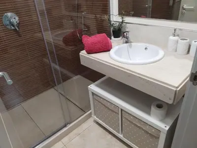 Un baño de Sunny Valley - Vera Valle del Este