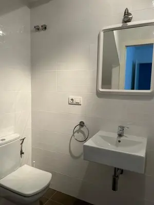 Un baño de Candela 57 Dúplex con terraza y piscina