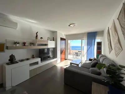 Una cocina o zona de cocina en Candela Atico con piscina compartida