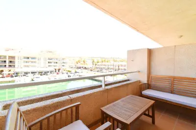 Un balcón o terraza de Expoholidays - MAGNIFICO APARTAMENTO CON VISTAS AL PUERTO