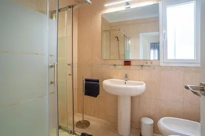 Un baño de TrendyHomes City Center