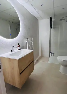 Un baño de Beachfront Nudist Apartment in Vera Playa