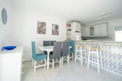 Una cocina o zona de cocina en Casa Independiente H3 San José