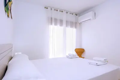 Plano de Vera Playa Fantástico Bajo Jardín Piscina Wifi AC