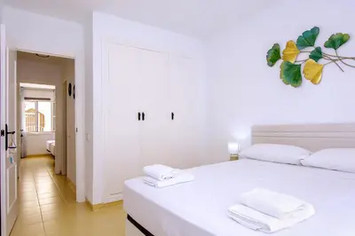 Plano de Vera Playa Fantástico Bajo Jardín Piscina Wifi AC