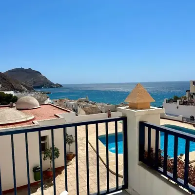 Espectaculares vistas al Mediterráneo con piscina a 80 metros de la playa