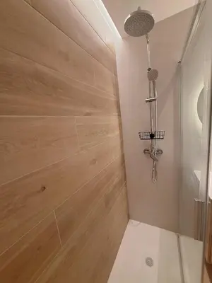 Un baño de Garrucha Blue Horizon