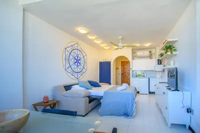 Una cocina o zona de cocina en Natura Mediterranea 207 estudio naturista primera linea