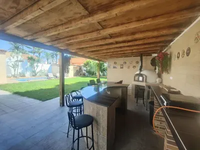 Plano de Apartamento de invitados con piscina