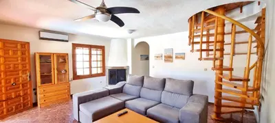 Zona de estar de Casa con Piscina Privada - By Aloha Palma
