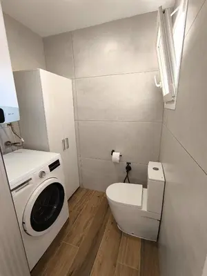 Un baño de Bajo Bora Palm, Piscina Privada Climatizable, 150m playa