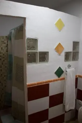 Un baño de RentitSpain - Guadix - El Rincón Casa Cueva Experiencia Única