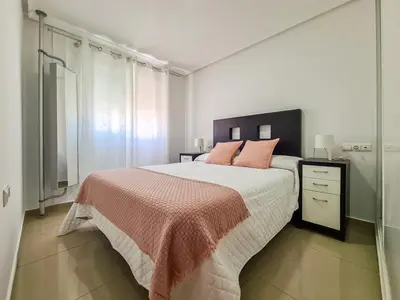 Cama o camas de una habitación en AVENIDA GUILLERMO REINA, 2ºb
