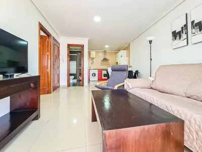 Una cocina o zona de cocina en AVENIDA GUILLERMO REINA, 2ºb