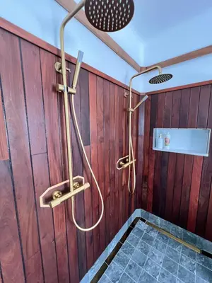 Un baño de Casas de Valtravieso Mar a la Vista
