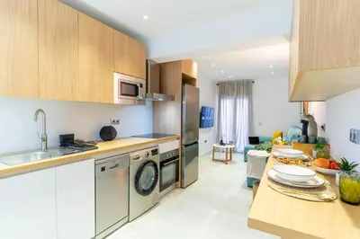 Una cocina o zona de cocina en TrendyHomes Oasis Pantera