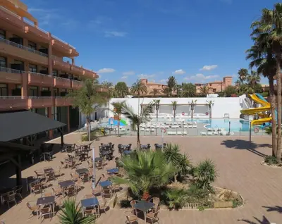 Piscina en o cerca de Advise Hotels Reina