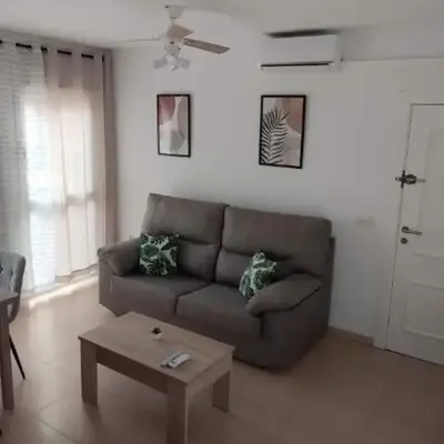 Apartamento dos habitaciones con piscina y gran terraza