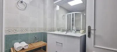 Un baño de EL RUBIAL con Vistas al Mar , Parking y Wifi - By Aloha Palma