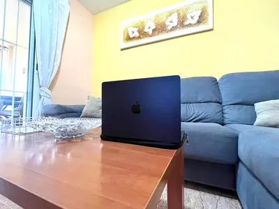 Zona de estar de Almerimar Amplio Apartamento de 3 Habitaciones con Piscina, pista de padel, futbol y Garaje Cubierto para 2 Coches en Altas Entinas