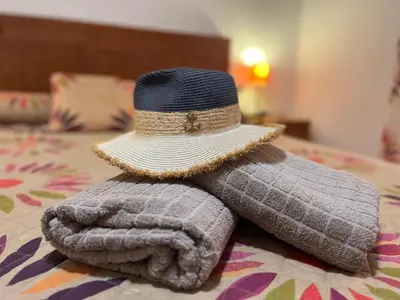 Cama o camas de una habitación en Almerimar Amplio Apartamento de 3 Habitaciones con Piscina, pista de padel, futbol y Garaje Cubierto para 2 Coches en Altas Entinas