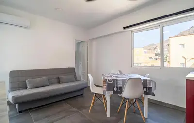 Zona de estar de Beautiful Apartment In Aguadulce