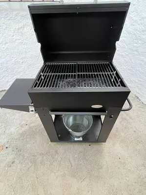 Barbacoa disponible para clientes en la casa o chalet