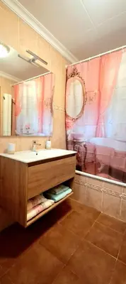 Un baño de Cueva Antonia