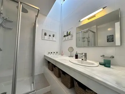 Un baño de ViveVera - Chalet Palmera Golf Valle del Este