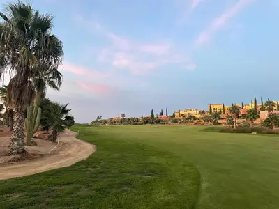 Instalaciones para jugar al golf en la casa o chalet o alrededores