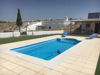 Piscina en o cerca de Cuevas del Cipres