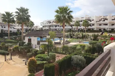 Piscina en o cerca de Azucenas, apto en residencial de lujo.