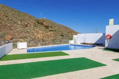 Piscina en o cerca de Jurinea Carboneras